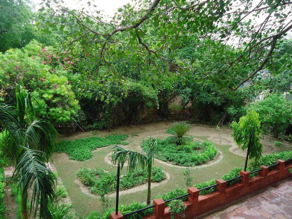 Hotel Sheela, 100M From Taj Mahal Агра Екстер'єр фото