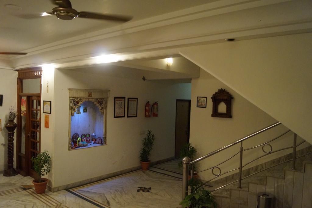 Hotel Sheela, 100M From Taj Mahal Агра Екстер'єр фото
