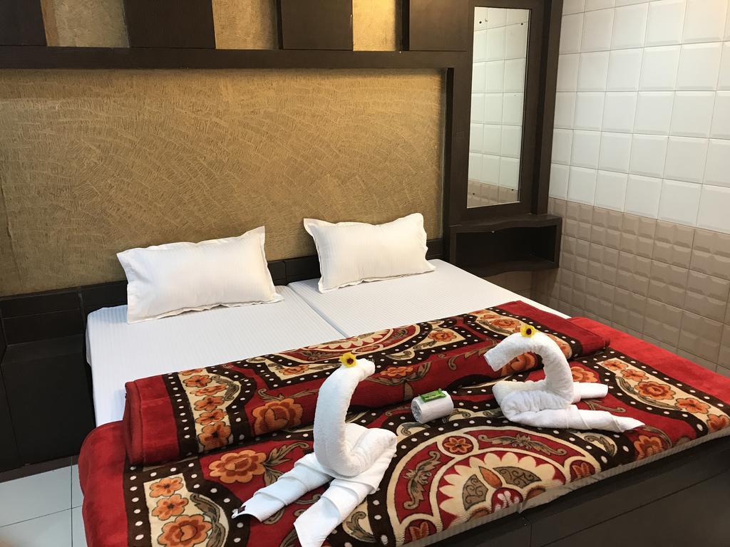 Hotel Sheela, 100M From Taj Mahal Агра Екстер'єр фото