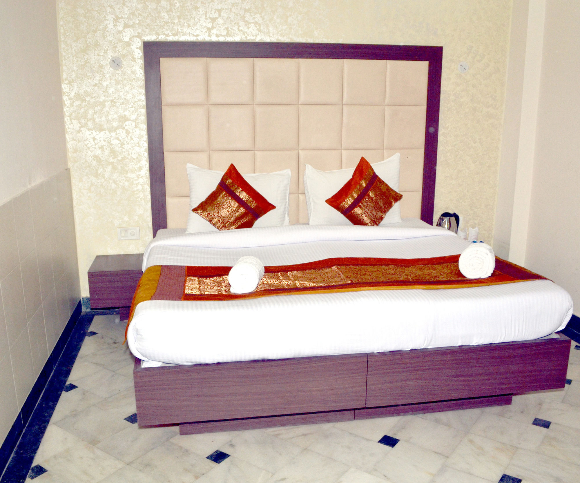 Hotel Sheela, 100M From Taj Mahal Агра Екстер'єр фото