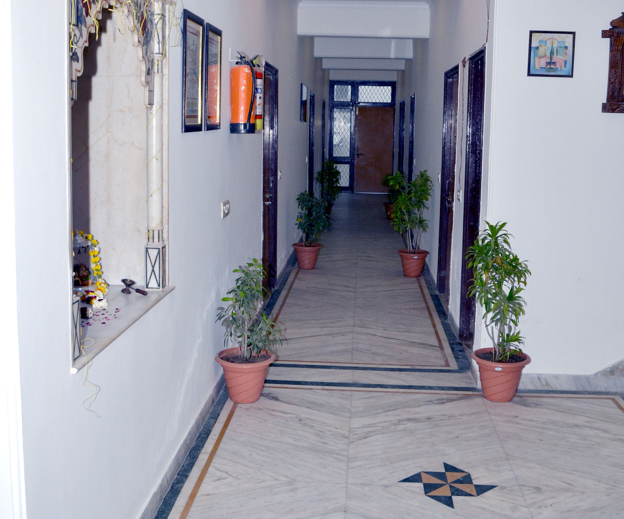 Hotel Sheela, 100M From Taj Mahal Агра Екстер'єр фото